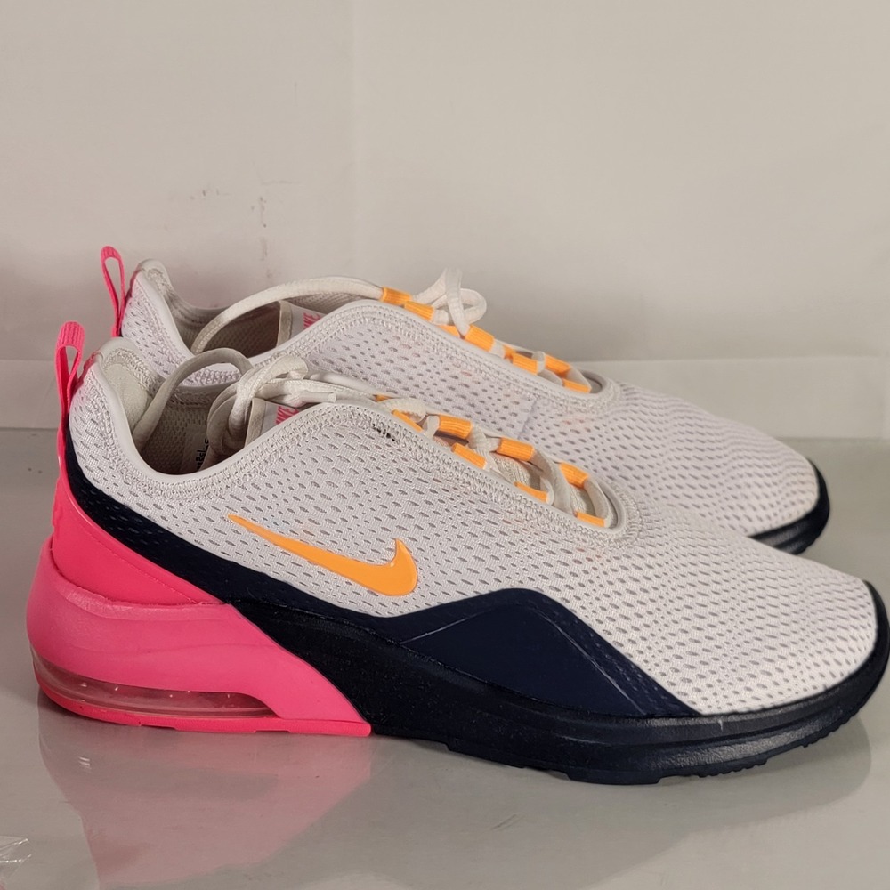 Nike Air Max Motion 2 "White Navy Pink" White Blue‎ CI6515-100 Women's Size 9